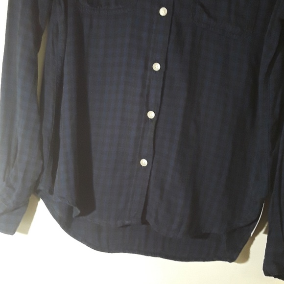 Cozy blue plaid Long Sleeve Drapey Shirt 🧥❄️☃️ - Picture 7 of 8